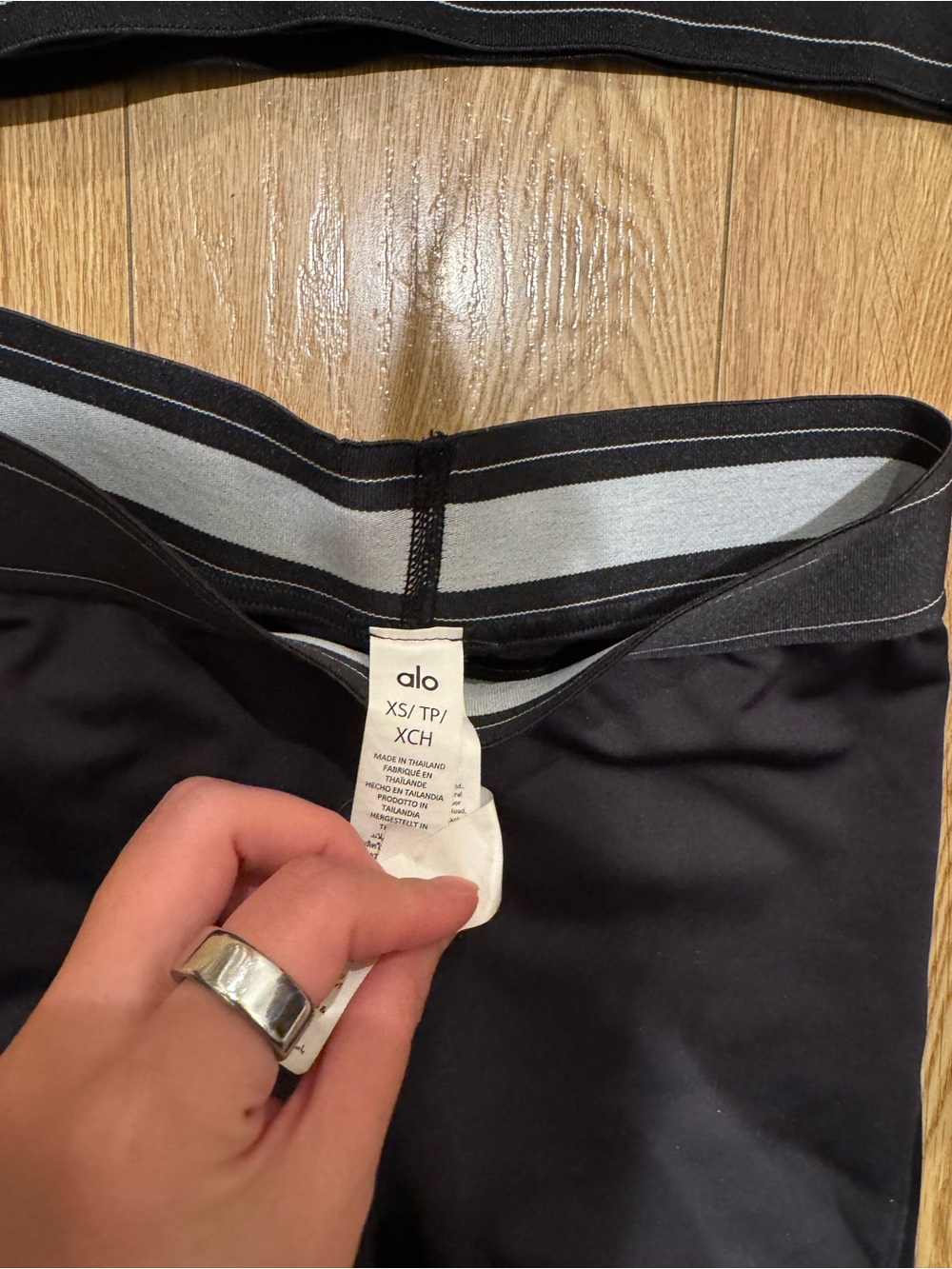 ALO Yoga Black High-Waist Leggings with Branded Waistband - Picture 2 of 5